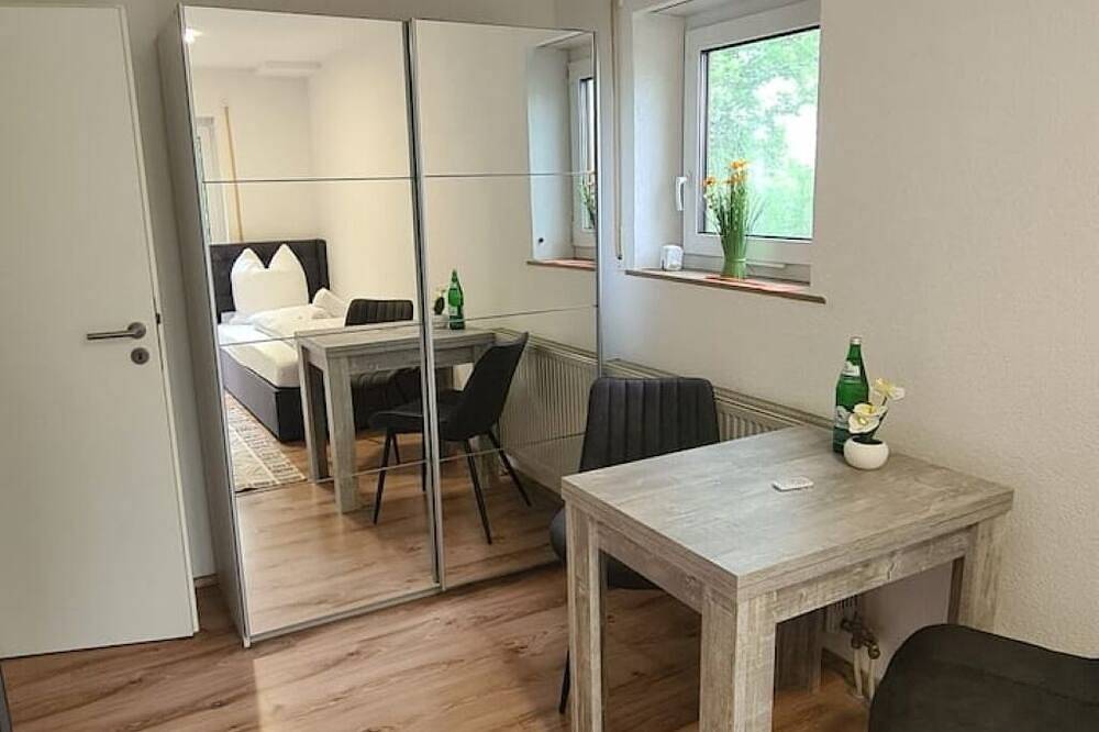 Ganze Wohnung, Wellandhome – Business-Apartment – 4 Einzelbetten in Aalen, Ostalbkreis