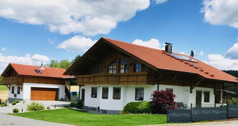 Ferienwohnung für 4 Personen, mit Garten und Balkon in Achslach