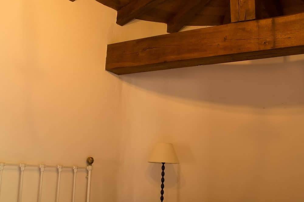 Entire apartment, Molino de Yera - Estudio with garden view in Vega de Pas, Cordillera Cantábrica