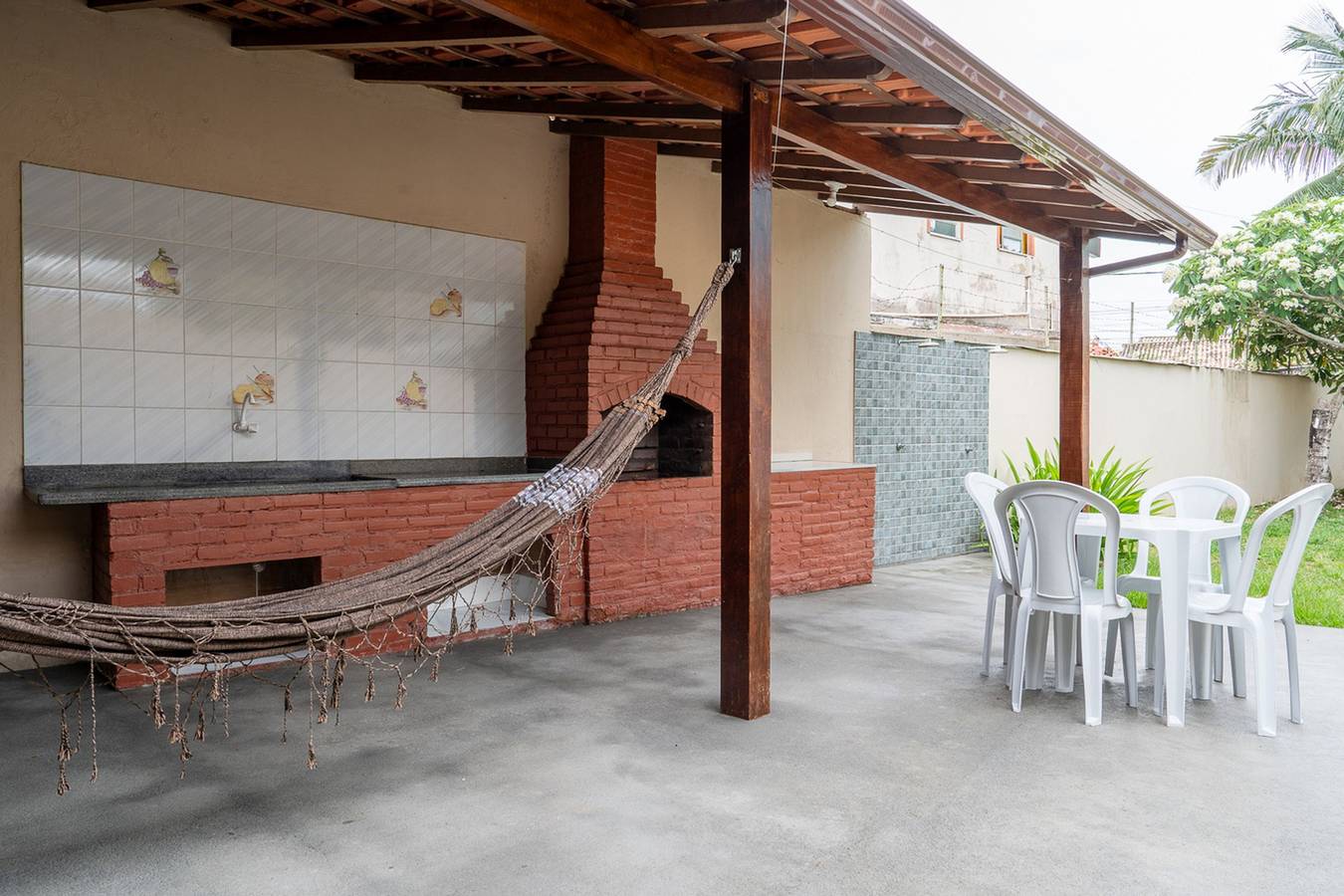 Casa Pet Friendly c Churrasqueira a 120m da Praia in São Pedro da Aldeia, Estado de Río de Janeiro