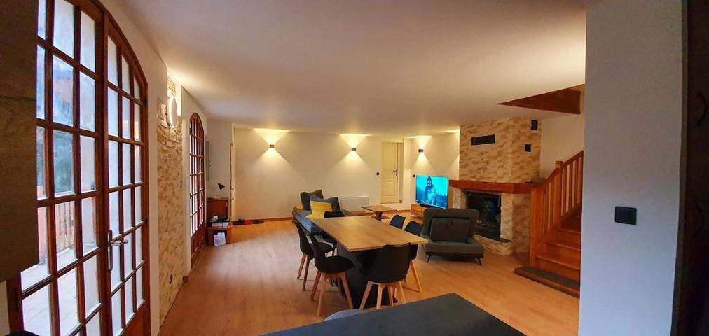 Gîte pour 8 personnes, avec jacuzzi ainsi que balcon et jardin à Roubion - 4