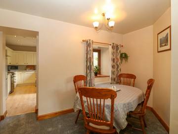 Log Cabin for 5 People in Betws-y-Coed, Conwy region, Photo 4