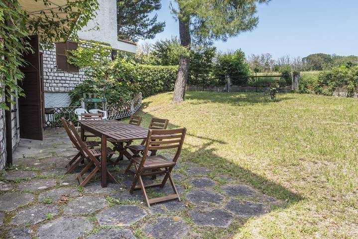 Appartamento per 8 persone, con Giardino a Marcelli