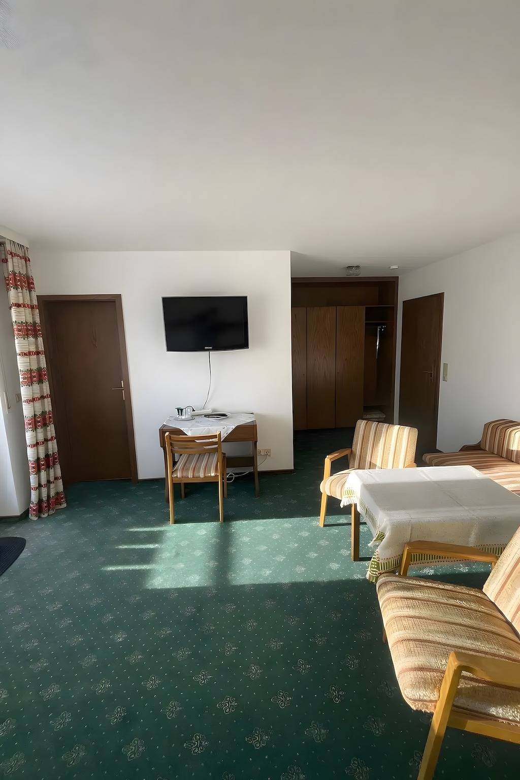 Room 'Gästezimmer 6' with Balcony and Wi-Fi in Freudenstadt, Central Black Forest