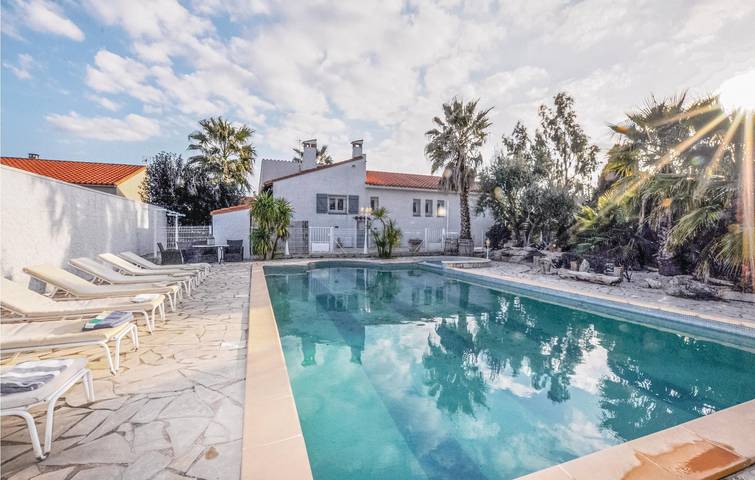 Ferienhaus für 8 Personen, mit Terrasse und Pool sowie Garten - 1