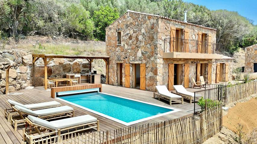 Location de vacances pour 6 personnes, avec terrasse, adapté aux familles à Sotta - 2