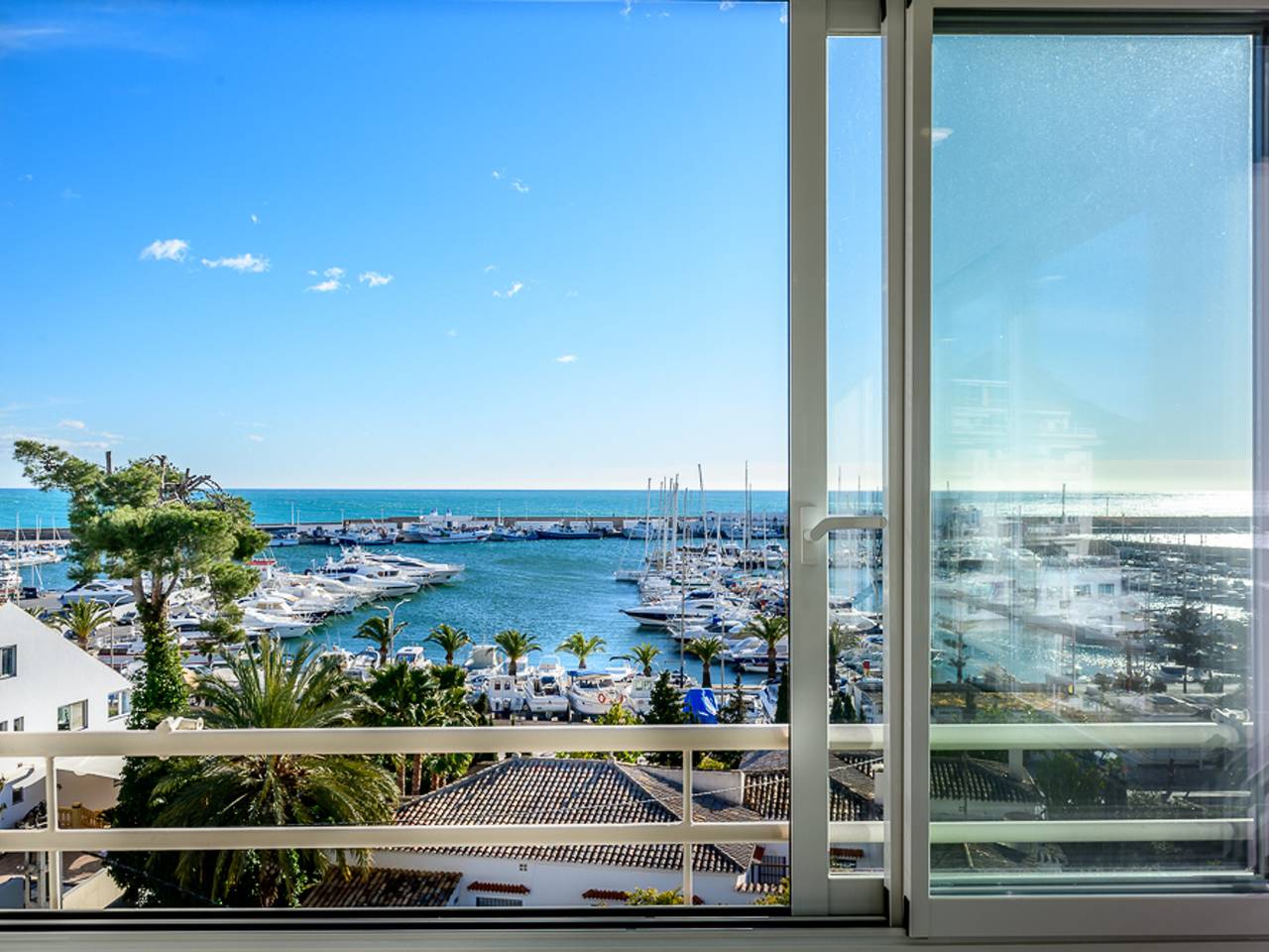 Entire apartment, Luxury Apartment in Altea - 3 beds, 2 baths, beach 200m, Wifi, private parking in Town of Altea, Altea