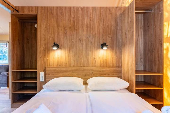 Tente pour 6 personnes, avec jardin, animaux acceptés dans Losinj - 4