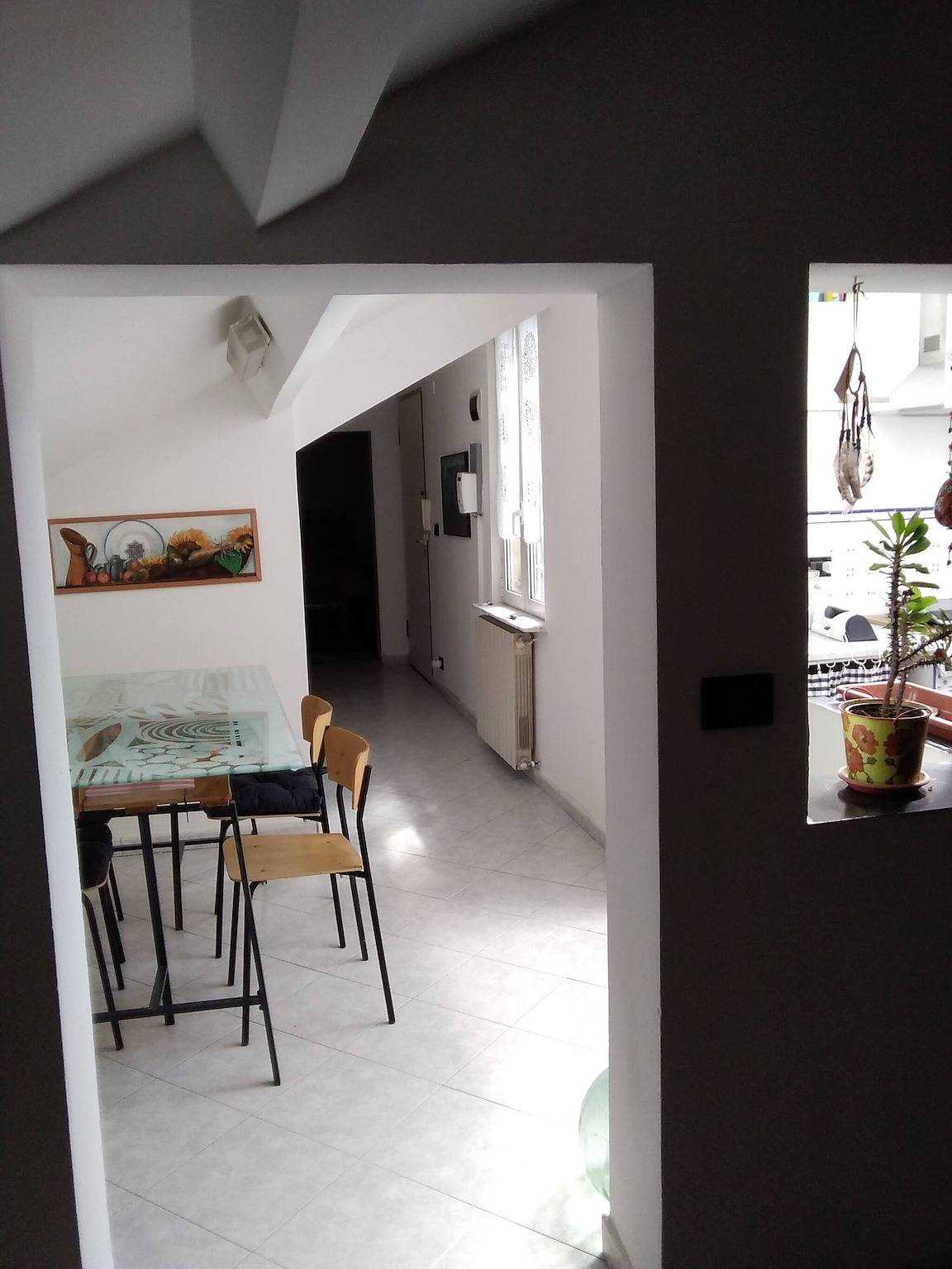 Ganze Wohnung, Geräumige und natürlich helle Bomboniera Rooftop Favors Wohnung in Ponente (Genova), Genua