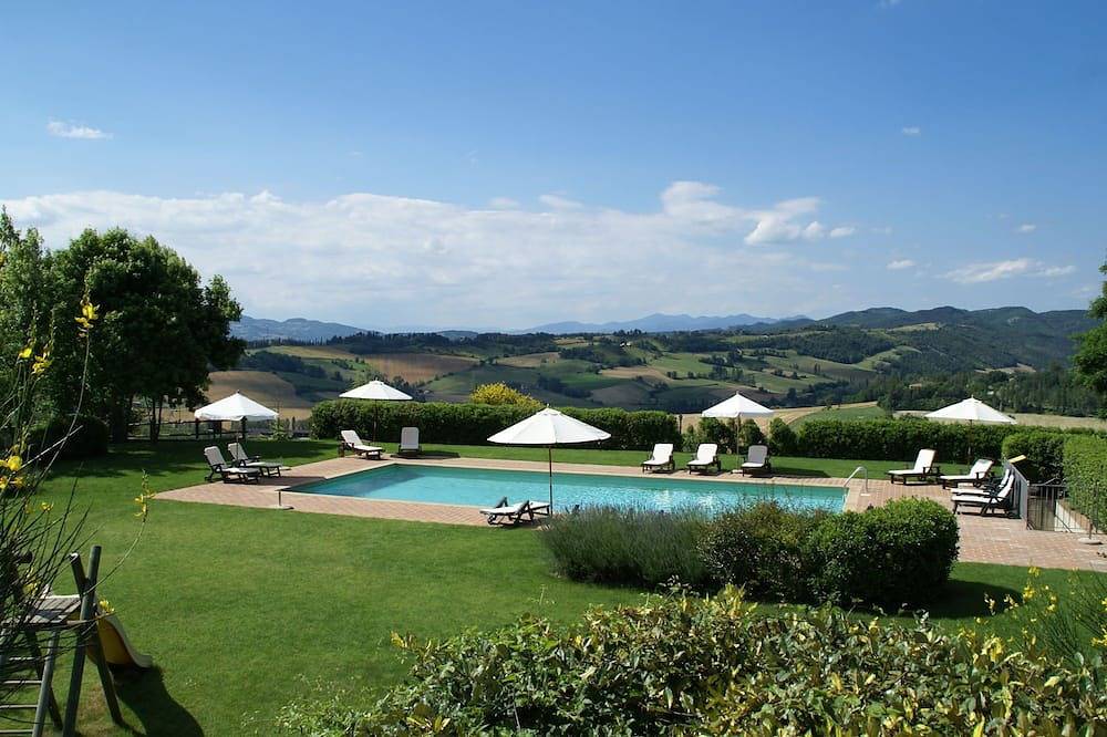 Casa en Montone con Piscina y Jardín in Montone (Italia), Valtiberina