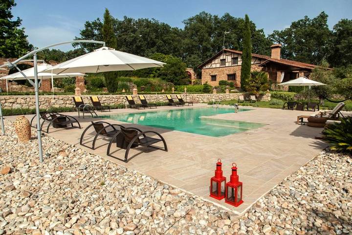 Chalet para 12 personas, con Balcón y Terraza además de Jardín y Piscina en La Vera - 4