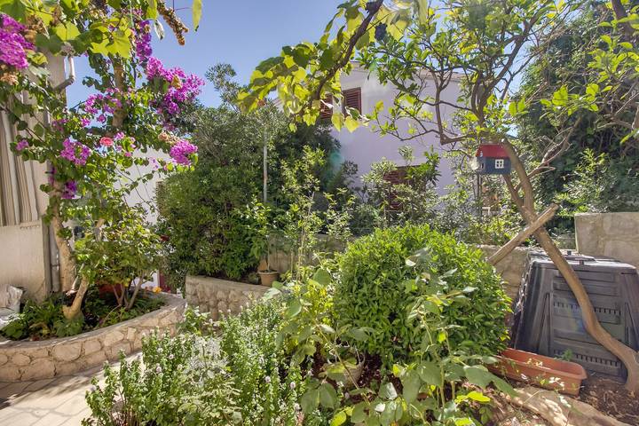 Ferienwohnung für 4 Personen, mit Balkon/Terrasse in Mali Lošinj