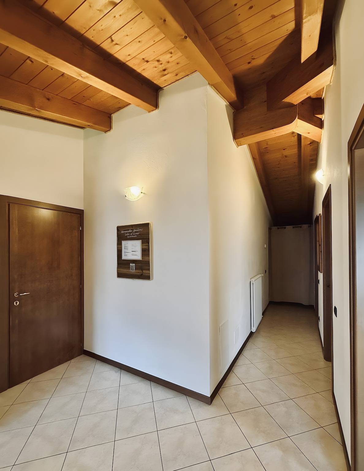 Apartamento entero, Mansarda Spadone: Ático acogedor junto al Lago de Como in Musso, Municipio de Musso