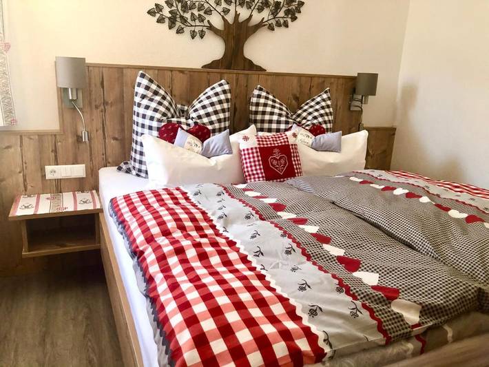 Ferienwohnung für 2 Personen, mit Ausblick und Garten