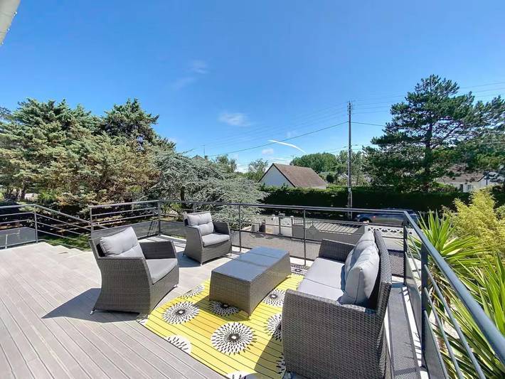 Gîte pour 10 personnes, avec terrasse ainsi que jardin et jacuzzi à Hauteville-sur-Mer - 3