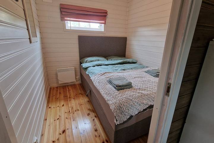 Blockhütte für 7 Personen, mit Balkon und Whirlpool sowie Garten in Senja - 2