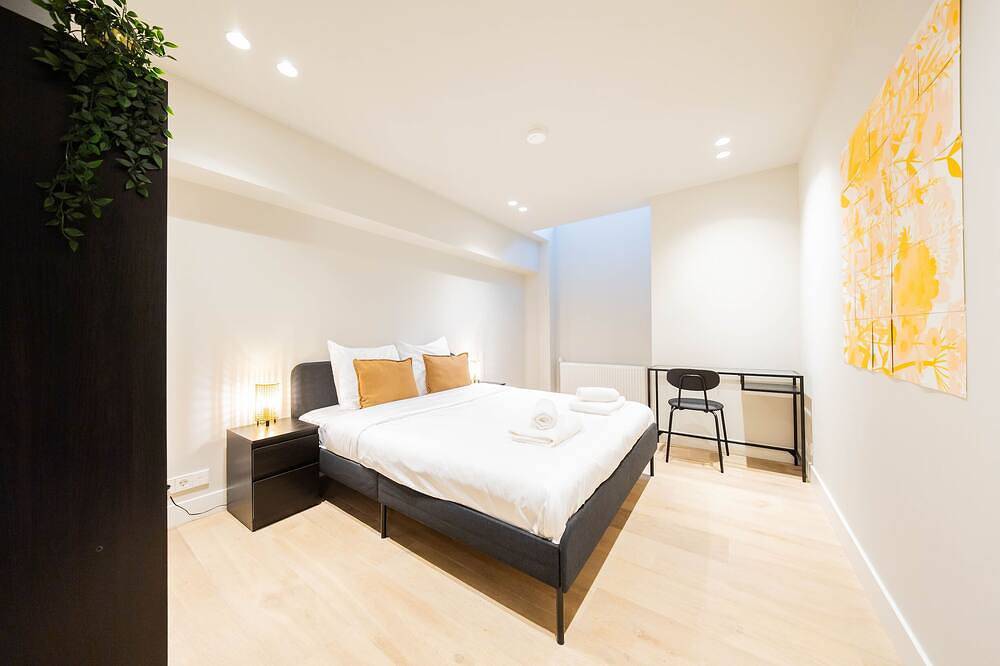 Entire apartment, Terracota Escape 3Bdr Apartments Juf in Rotterdam, South Holland