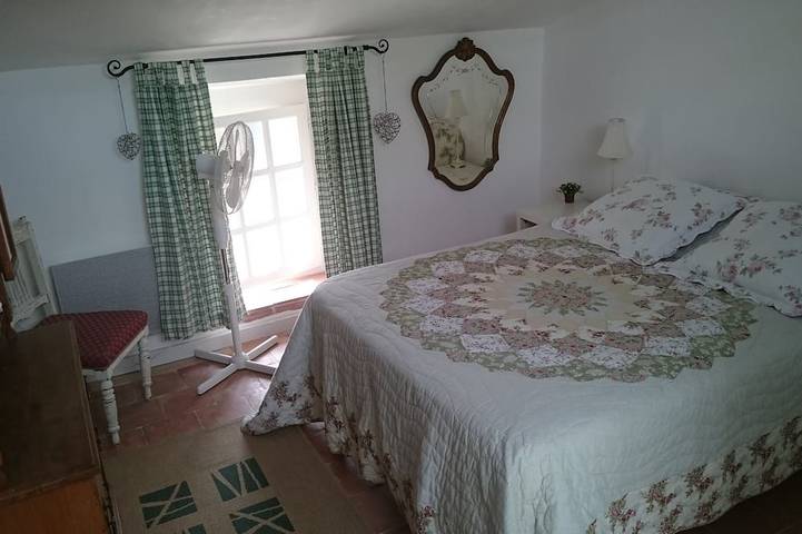 Location de vacances pour 4 personnes, avec jardin, animaux acceptés à Laure-Minervois - 2