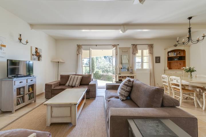 Location de vacances pour 6 personnes, avec jardin et terrasse à La Motte - 2