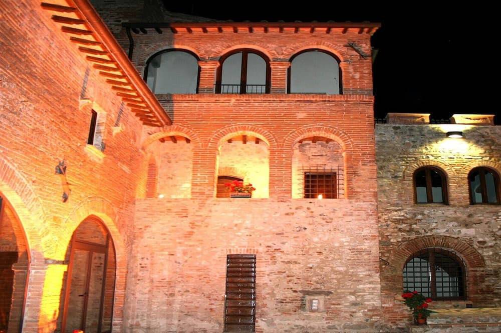 Idealer Aufenthaltsort für Gruppen zwischen Umbrien und der Toskana mit Salat Private Pool in Umbertide, Valtiberina