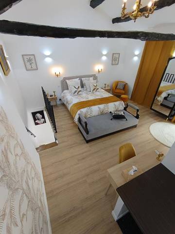 Maison d’hôte pour 2 personnes, avec vue et jardin ainsi que vue sur le lac et piscine, animaux acceptés dans le Tarn