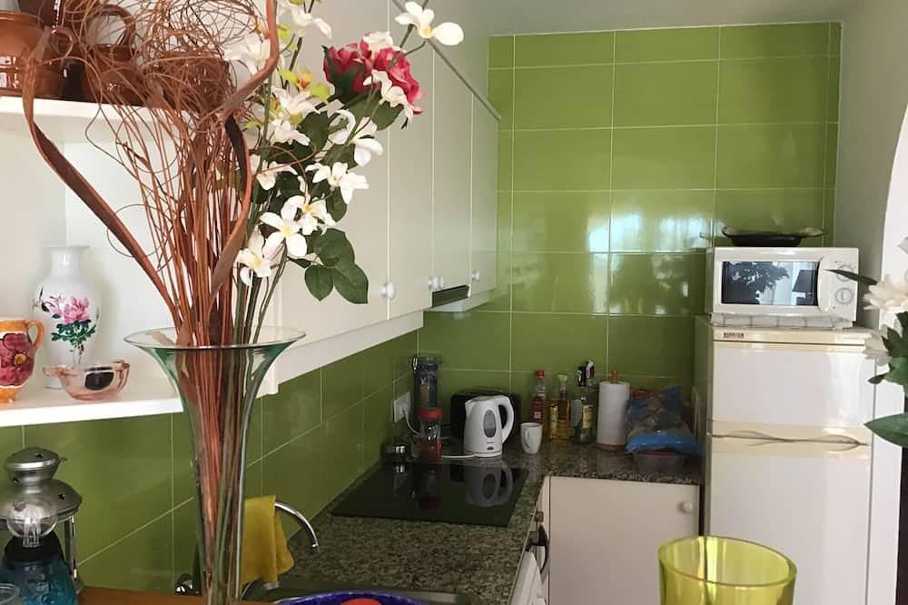 Entire apartment, Apartment with Pool and Gardens in Arenal d'en Castell, Es Mercadal