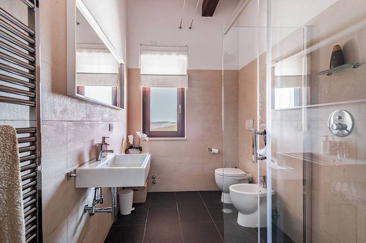 Villa Zefiro - Four Bedroom Villa, Sleeps 9 in Tarquinia, Viterbo Province