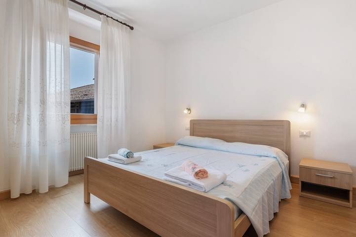 Entire apartment, Apartment 'Casa Michele' with Mountain View, Shared Terrace and Wi-Fi in Bivedo-Larido-Marazzone, Bleggio Superiore
