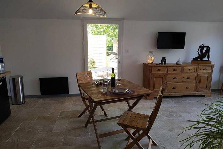 Location de vacances pour 2 personnes, avec Jacuzzi et Terrasse ainsi que Jardin et Vue à Berson - 4