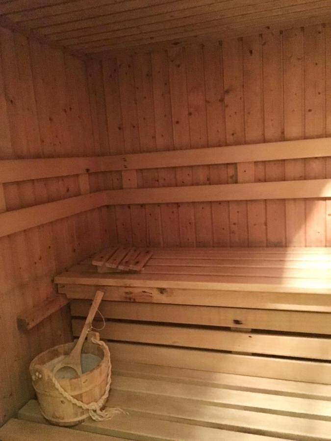 Ganze Wohnung, Appartementresidenz am Kurpark - Ferienwohnungen mit Pool & Sauna & Garage in Bad Salzuflen, Kreis Lippe