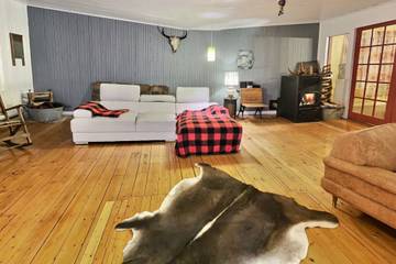 Villa for 18 Guests in Quebec, Picture 1