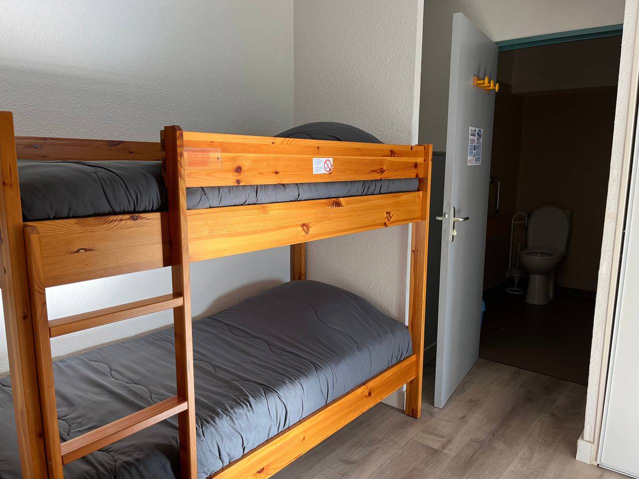 Studio entier, Charmant T2 à Peyragudes, accès Pmr, proche pistes, navette gratuite in Peyragudes, Pyrénées