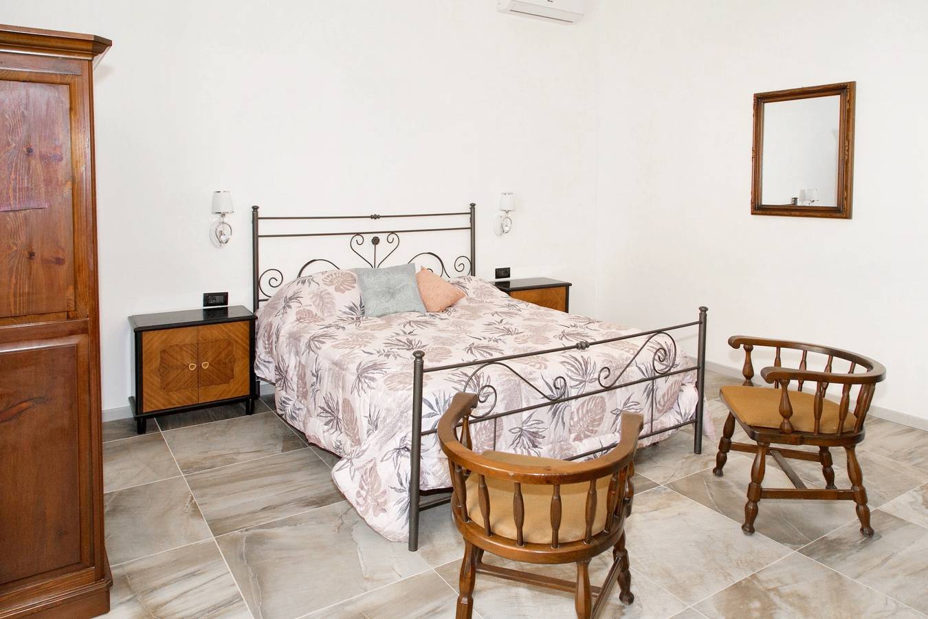 Ganze Wohnung, Modernes Apartment in Siracusa, 150 qm mit Balkon in Syrakus, Syrakus Provinz