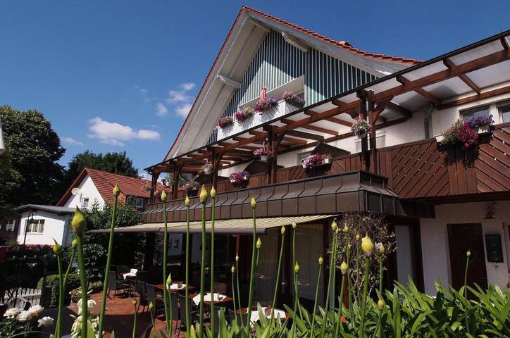 Hotel, mit Terrasse und Garten sowie Ausblick in Beverungen - 2