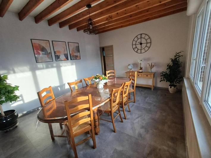 Location de vacances pour 8 personnes, avec Terrasse ainsi que Jardin et Vue dans Hondeghem