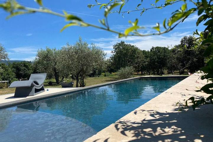 Ferienhaus für 6 Personen, mit Whirlpool und Pool in Bédoin