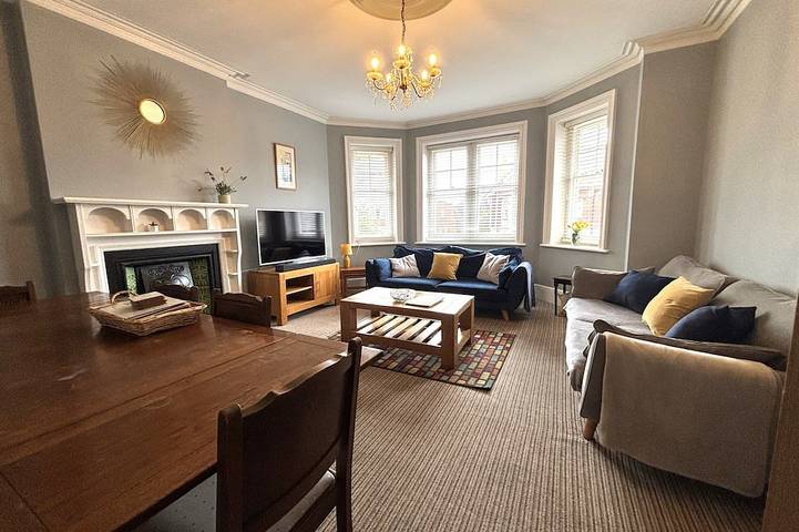 Ferienwohnung für 8 Personen, mit Whirlpool in Eastbourne