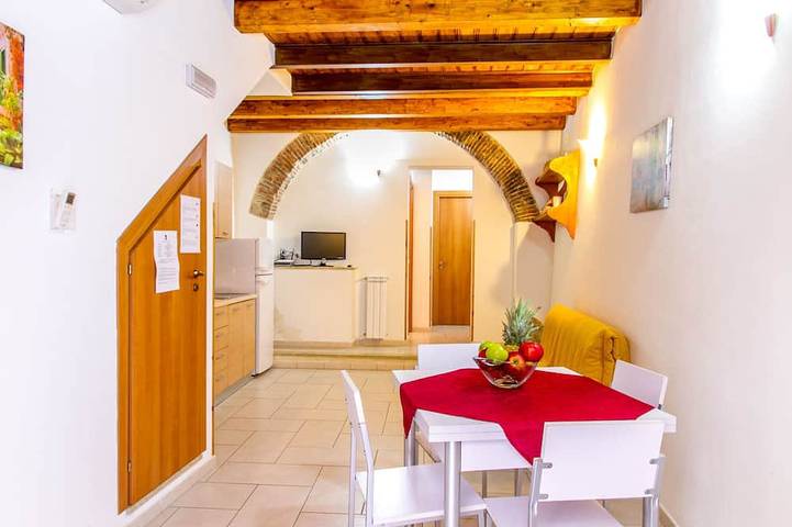 Holiday rental for 4 people, with hot tub in Cefalù