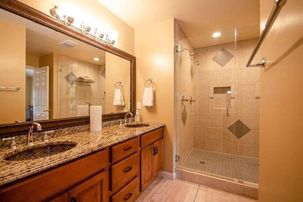 Escape to Comfort & Charm Just Minutes from the Parkway within a Peaceful Resort in Sevierville, Sevier County