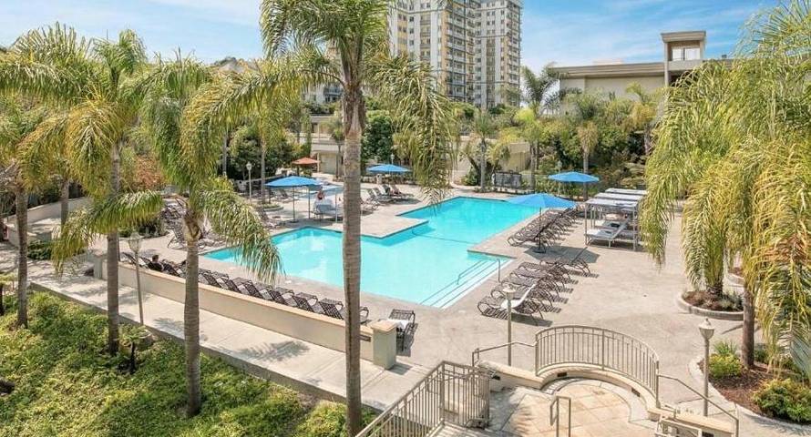 Appartement de vacances pour 6 personnes, avec piscine ainsi que terrasse et vue - 1