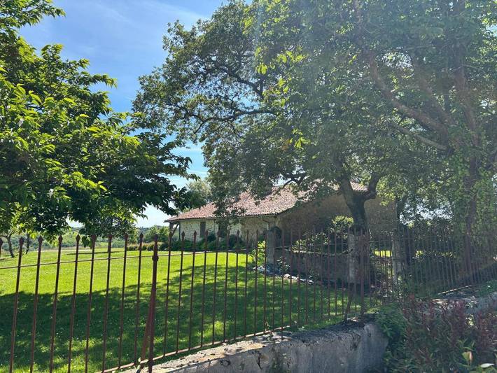 Location de vacances pour 8 personnes, avec piscine ainsi que vue et jardin à Peyrusse-Grande - 2