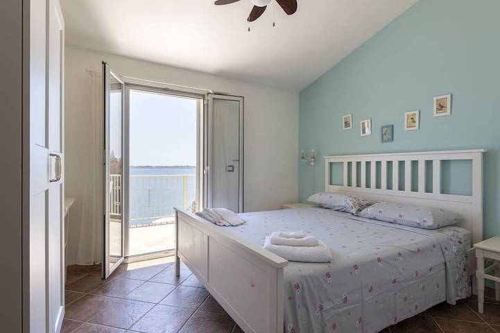 Maravillosa casa de vacaciones  para 6 personas con WIFI, piscina privada, A/C, TV y terraza in Spiaggia della Fanusa, Siracusa