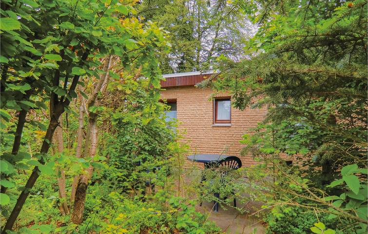 Cozy Prümerburg Apartment with Terrace & Garden in Prümzurlay, Eifelkreis Bitburg-Prüm