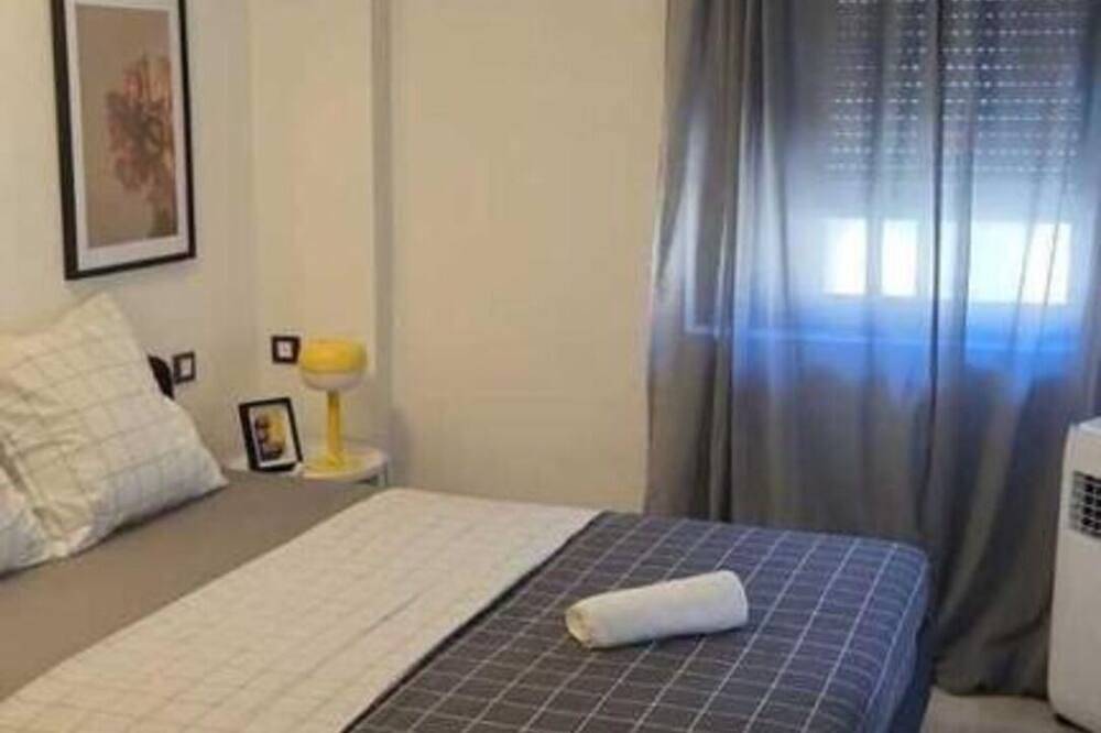 At the rampart in Montagnac, Côte d'Améthyste