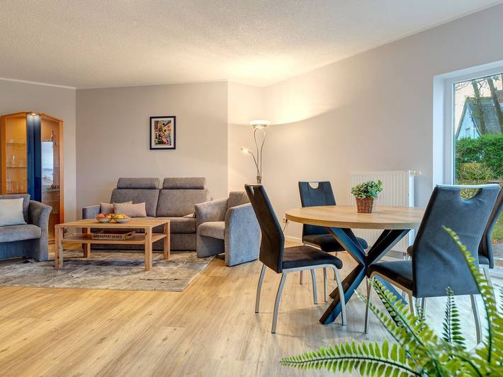 Appartement entier, Haus Berlin, Wohnung 2 in Loddin - mit Terrasse und Nähe zum Achterwasser in Loddin, Bernsteinbäder