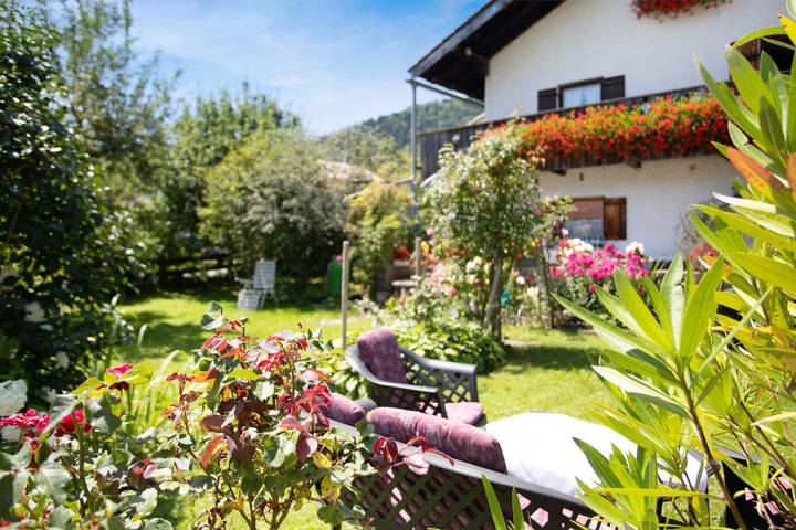 Ferienwohnung für 4 Personen, mit Balkon und Garten in Alpenland Tegernsee Schliersee
