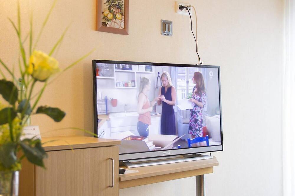 Doppelzimmer Du/Wc Standard ohne Frühstück - Zur Neroburg, Hotel Restaurant in Neroth, Vulkaneifel