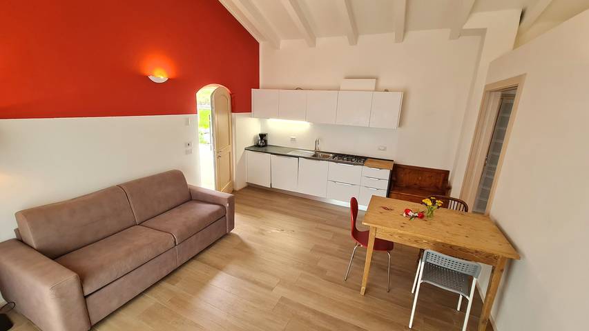 Appartamento intero, Villetta 56 Rosso Vista lago balcony in Tremosine, Prealpi Gardesane