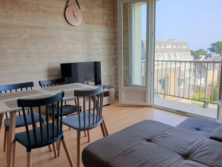 Gîte pour 4 personnes, avec Balcon dans Office de Tourisme de Perros Guirec