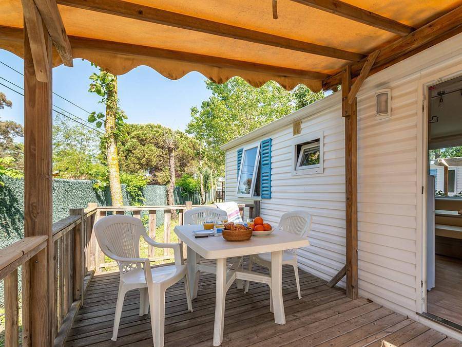 Camping La Croix du Vieux Pont - Mobilhome 4 personas - Classic | 2 Dormitorios | 4 Pers | Terraza elevada | 1 baño in Berny-Rivière, Aisne